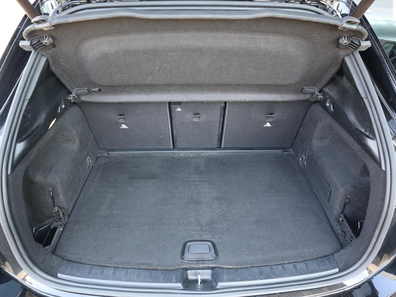 Mercedes-Benz GLA 200 Business Solution AMG — photo 7