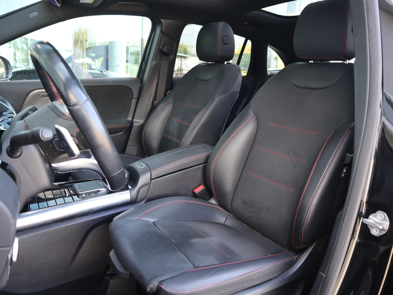Mercedes-Benz GLA 200 Business Solution AMG — photo 14