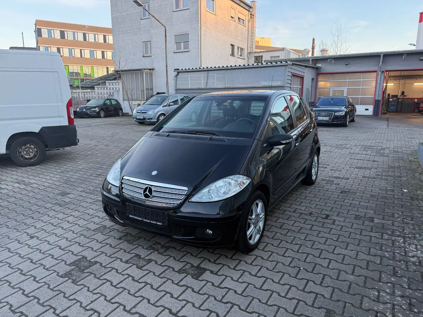 Mercedes-Benz A 170 A A 170 Edition 10 Schwarz - 1