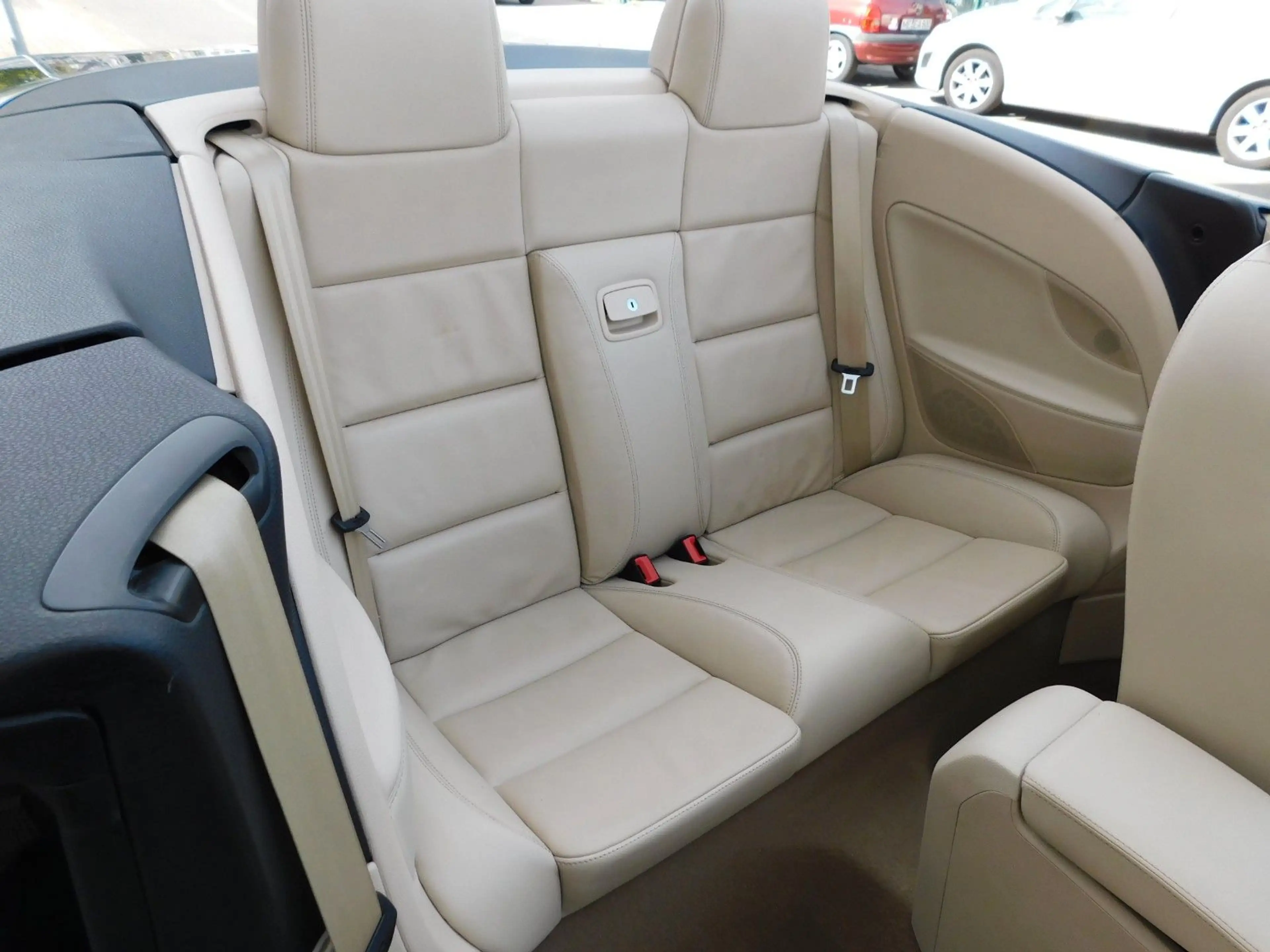 Volkswagen Eos Cabriolet 2.0 TDI DSG/Leder/PDC/Sport Paket — photo 14