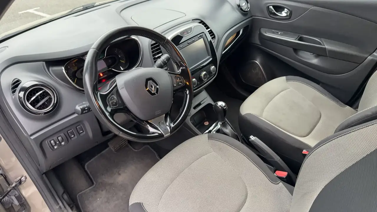 Renault Captur — photo 8