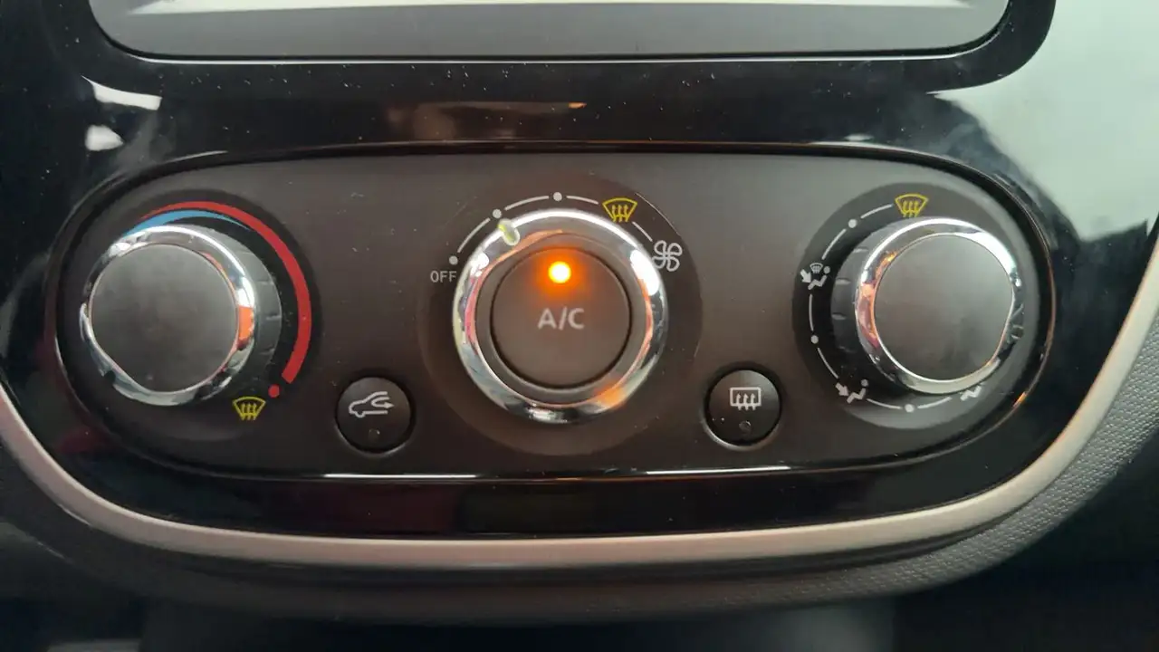 Renault Captur — photo 13