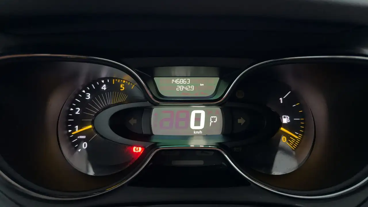 Renault Captur — photo 12