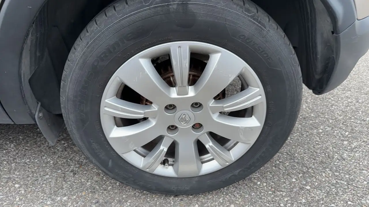 Renault Captur — photo 19