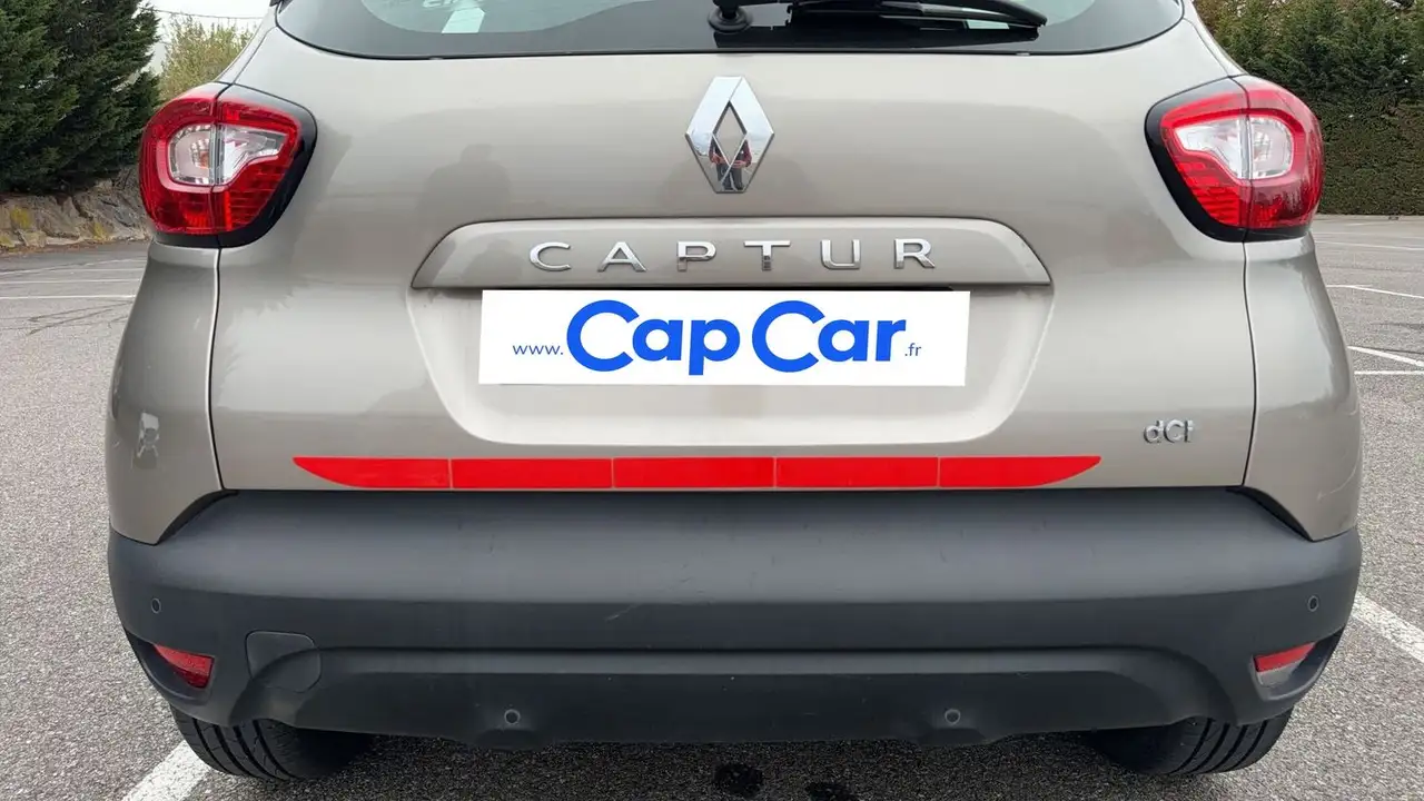 Renault Captur — photo 21