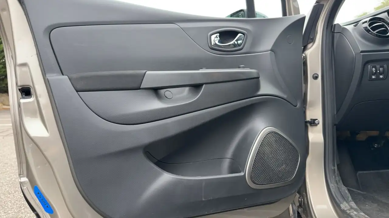 Renault Captur — photo 7