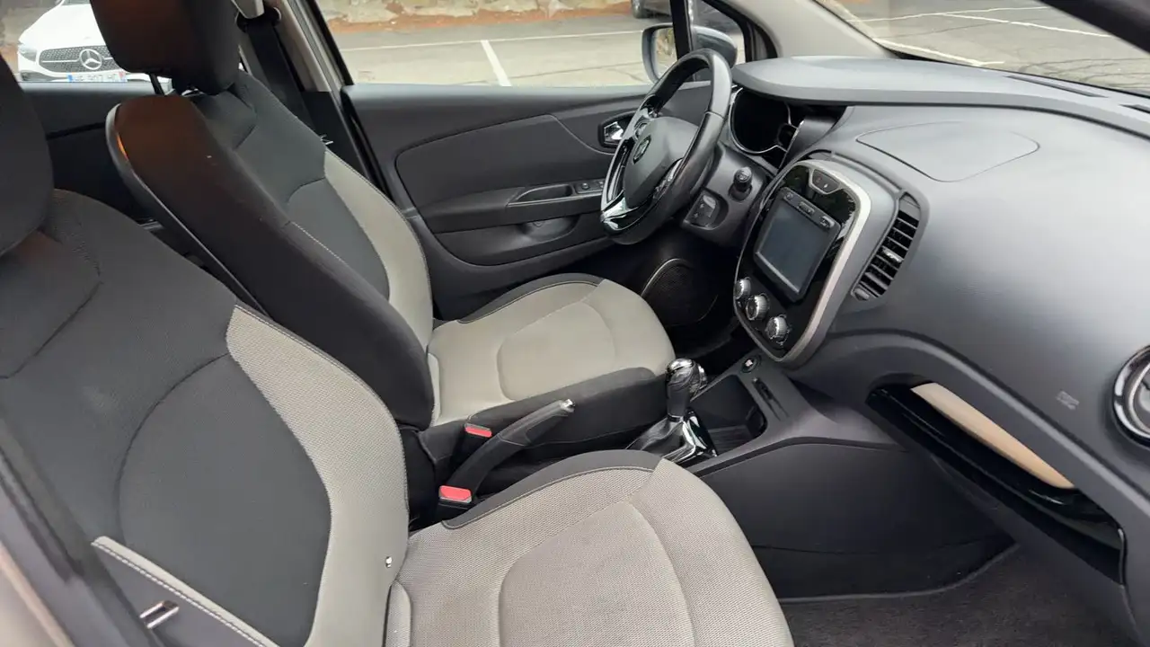 Renault Captur — photo 27