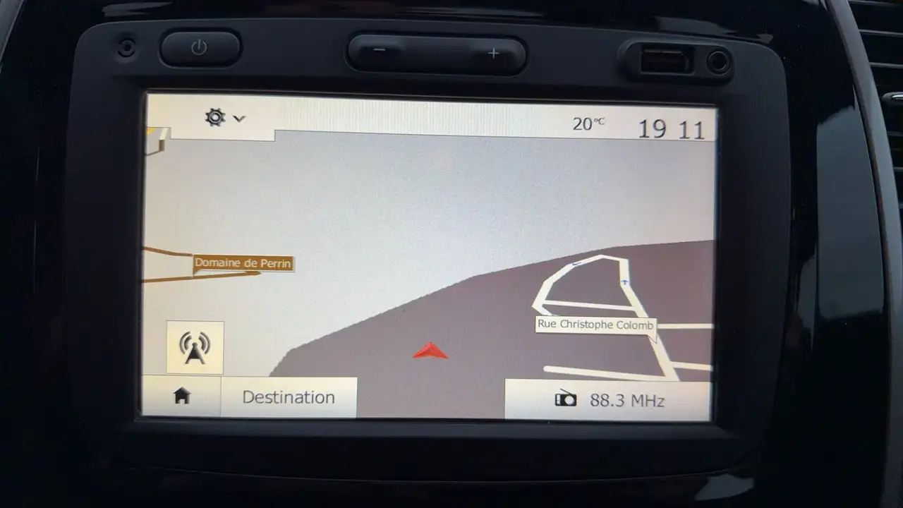 Renault Captur — photo 22