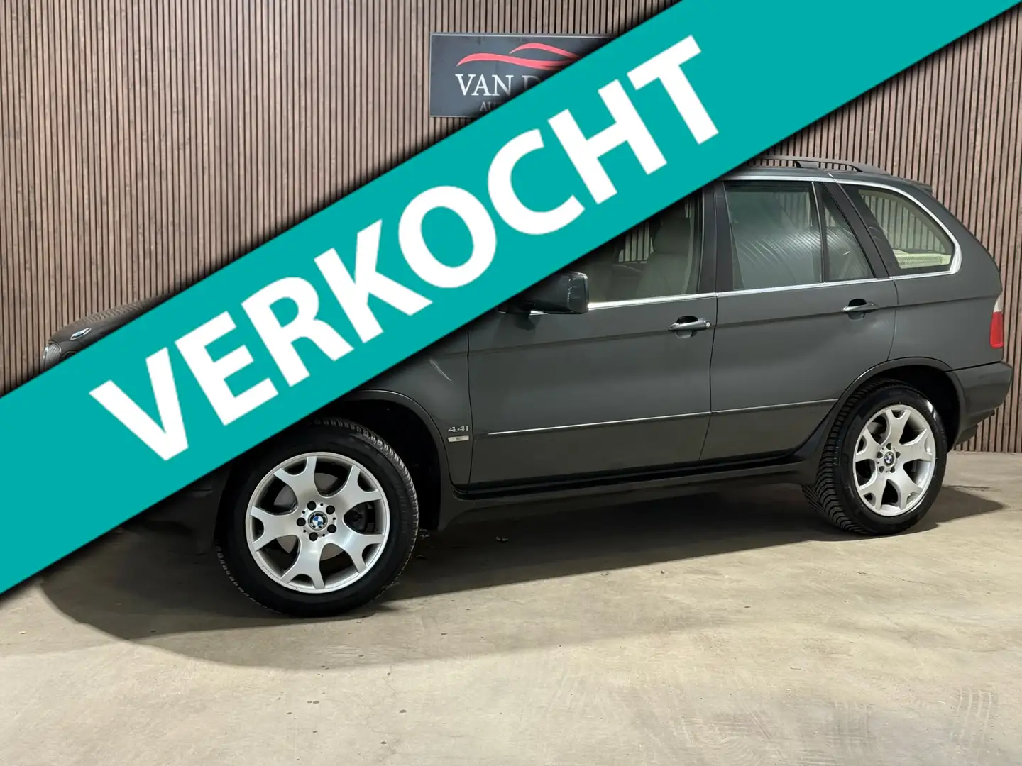 BMW X5 4.4i High Executive 2005 NAP YOUNGTIMER AUTOMAAT Groen - 1