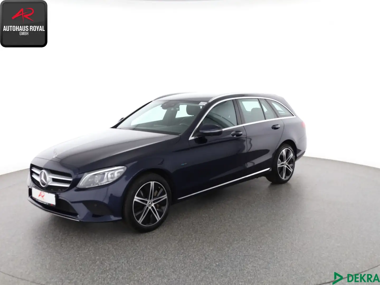 Mercedes-Benz C 300 C 300 e T AVANTGARDE MULTIBEAM,360GRAD,COMAND plava - 1
