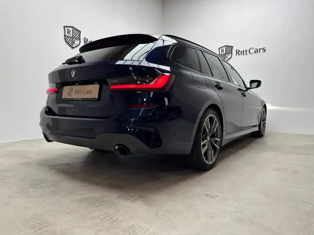 BMW 3 Series view 17