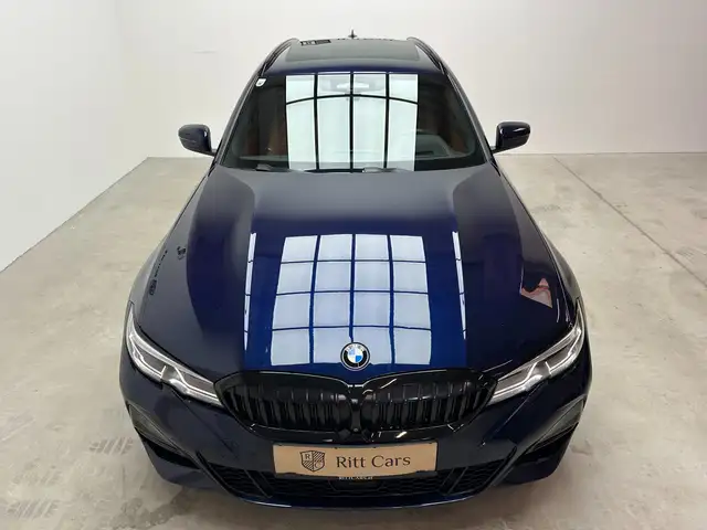 BMW 3 Series view 2
