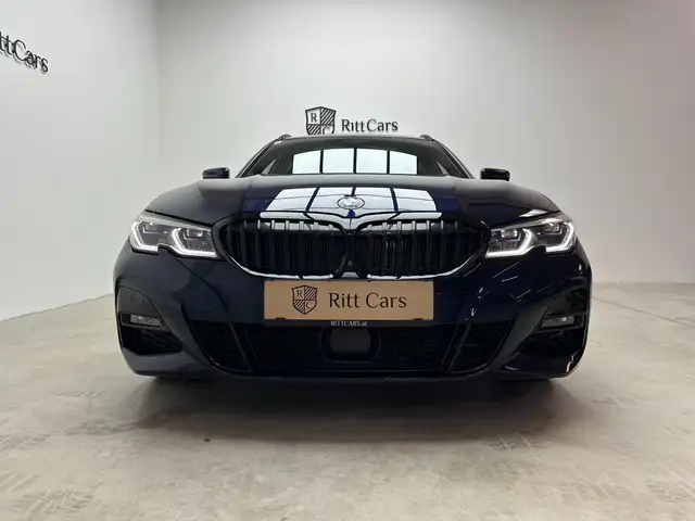 BMW 3 Series view 3