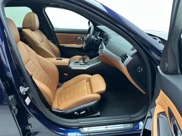 BMW 3 Series view 20