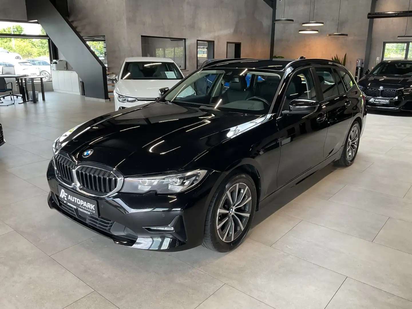 BMW 318 d Touring AHK LED Teiller LiveC. Sportsitze Negro - 1