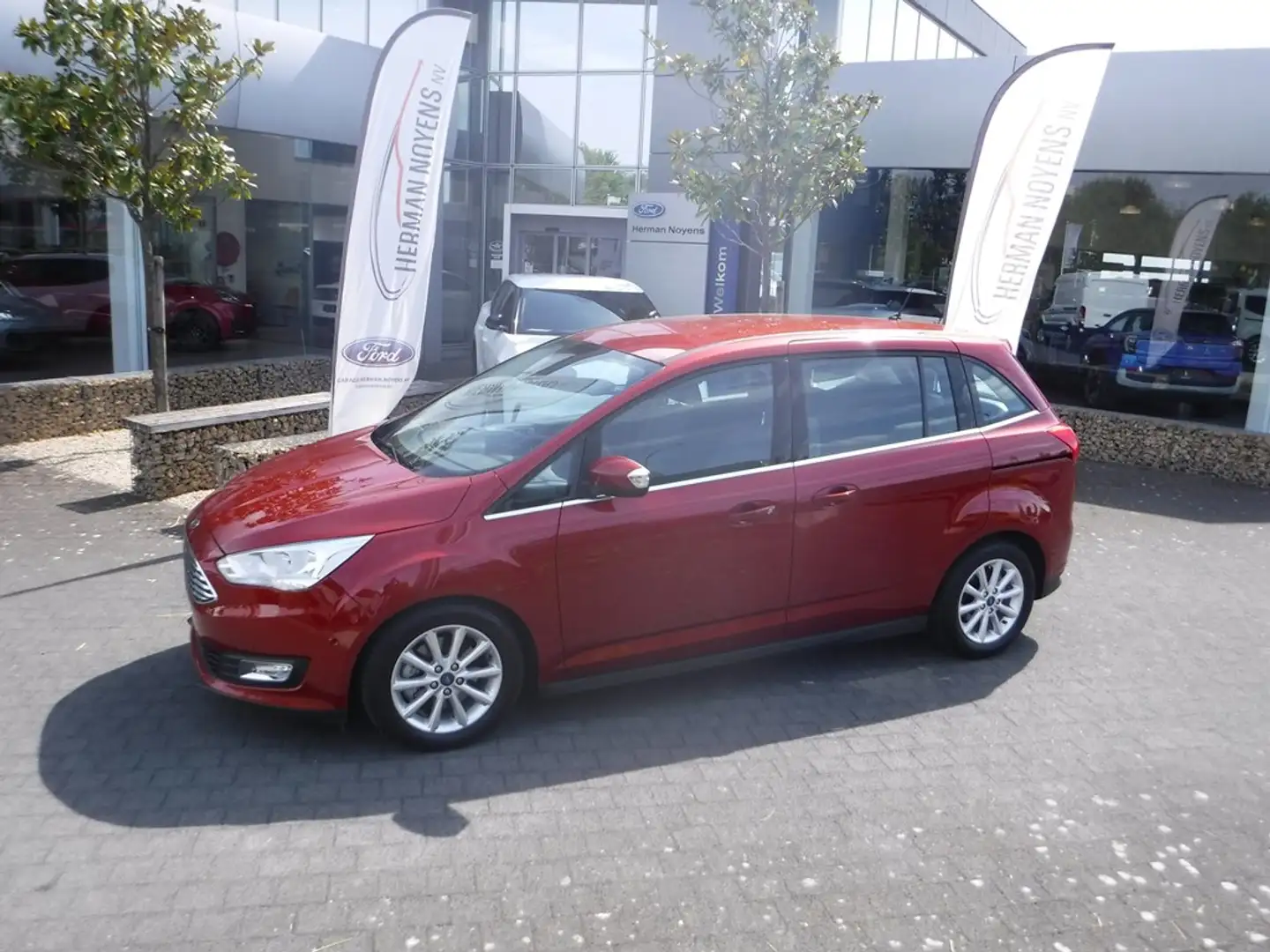 Ford Grand C-Max Titanium Rouge - 1