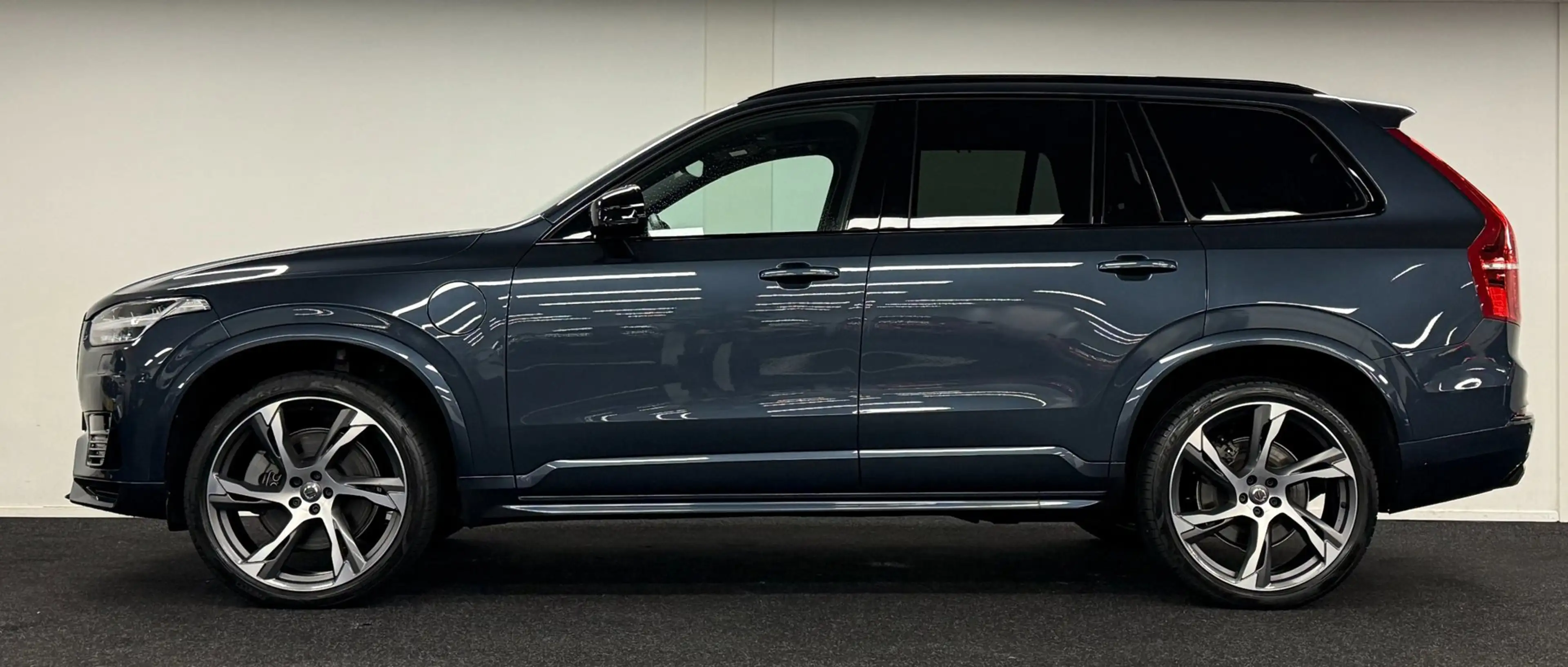 Volvo XC90 2.0 T8 Recharge AWD Plus Dark 455PK*Panodak*7Pers* — photo 4