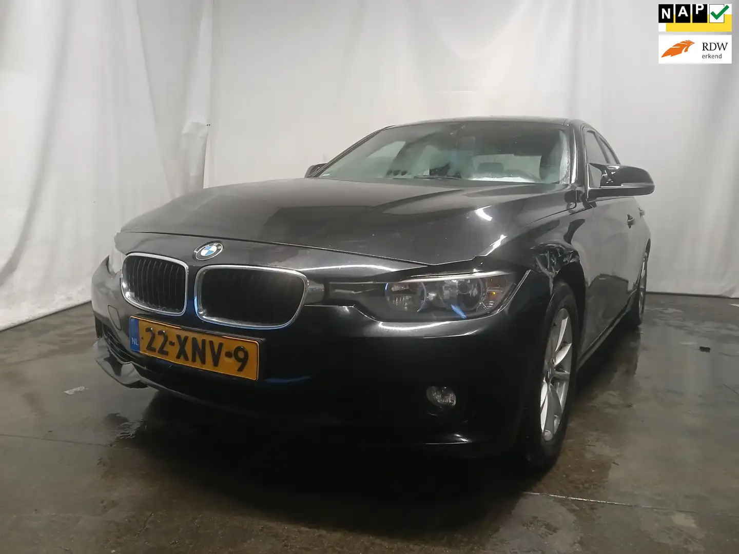 BMW 320 3-serie 320i Executive - Linker / Rechter Front Sc Schwarz - 1