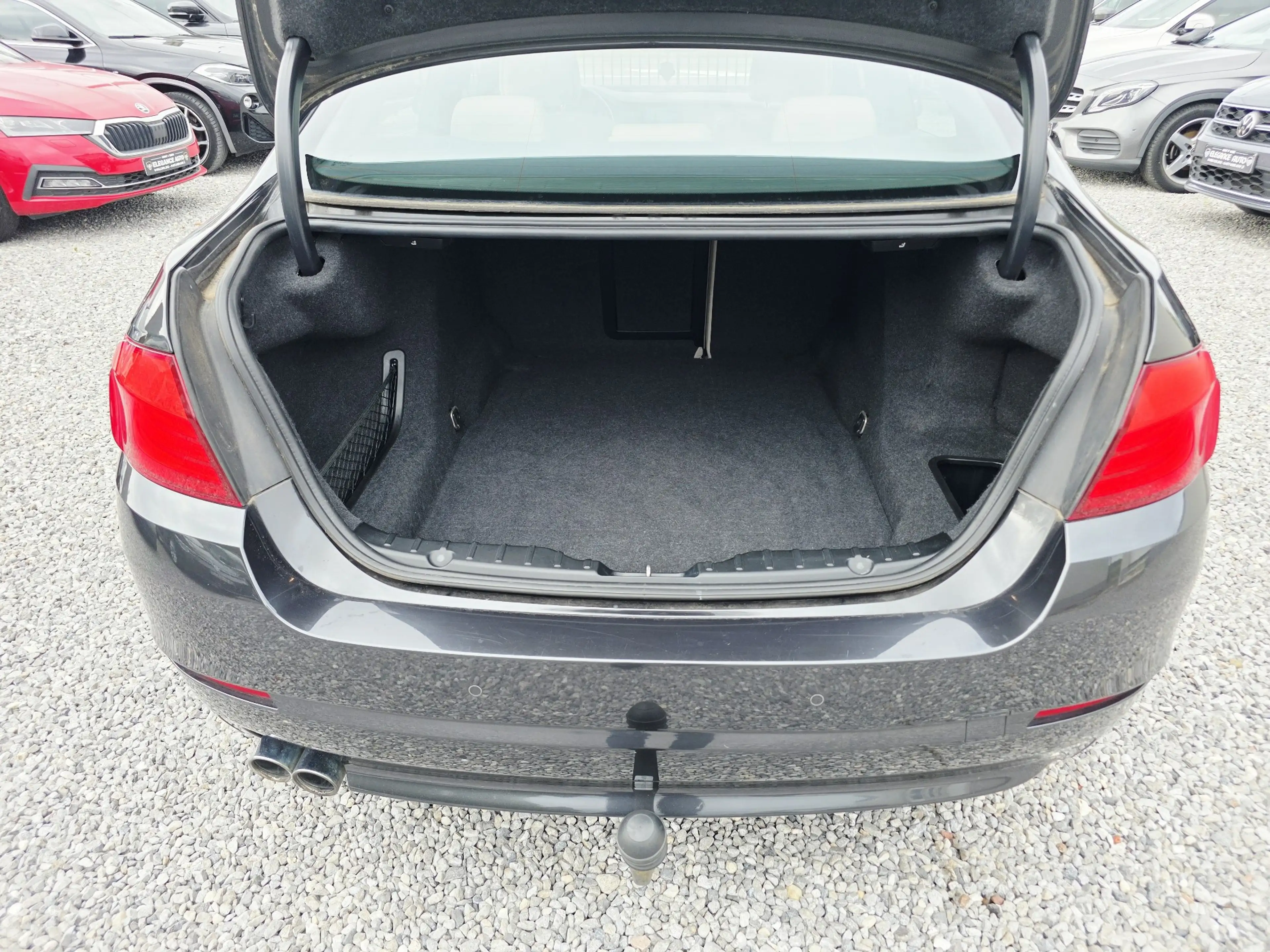 BMW 525 525dAS-Etat showroom — photo 12