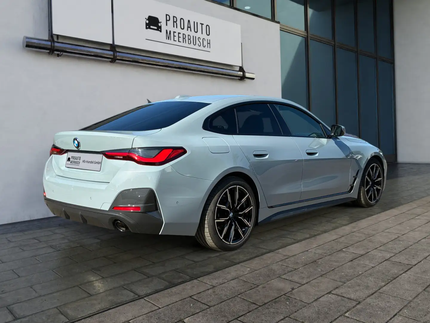 BMW 420 d xDrive Gran Coupe M Sport ACC/SCHIEBEDCH/H&K Grau - 2