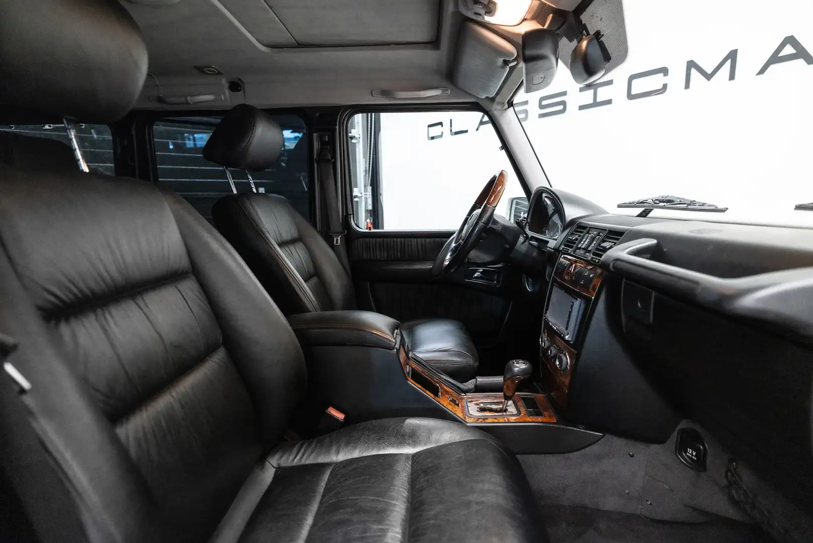 Mercedes-Benz G 500 Lang Fiscale waarde € 22.000,-  DEALER AUTO Dealer Wit - 2