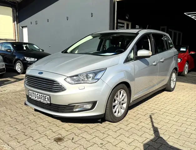 Ford Grand C-Max Titanium, 7 Sitzer