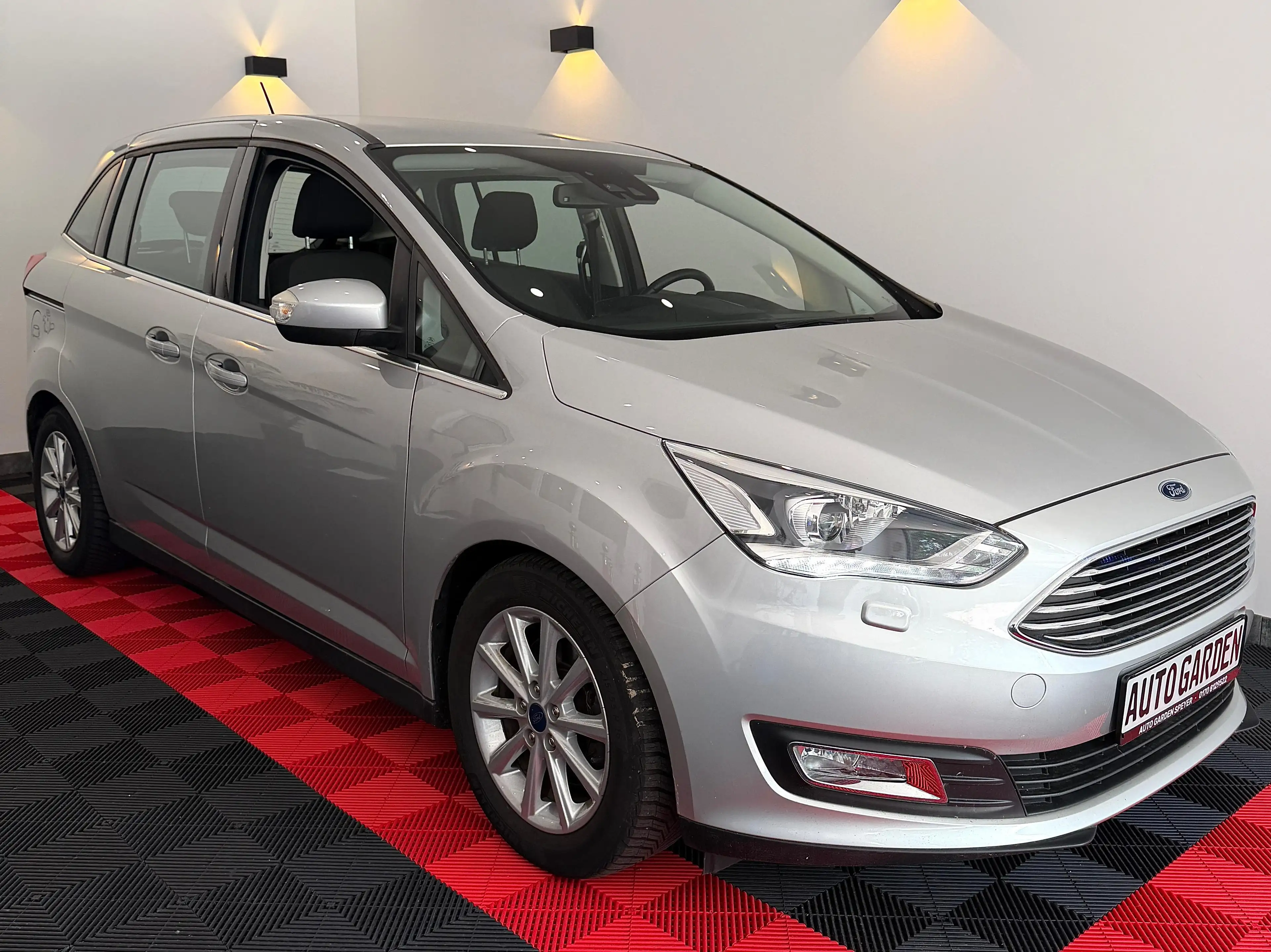 Ford Grand C-Max Titanium, 7 Sitzer