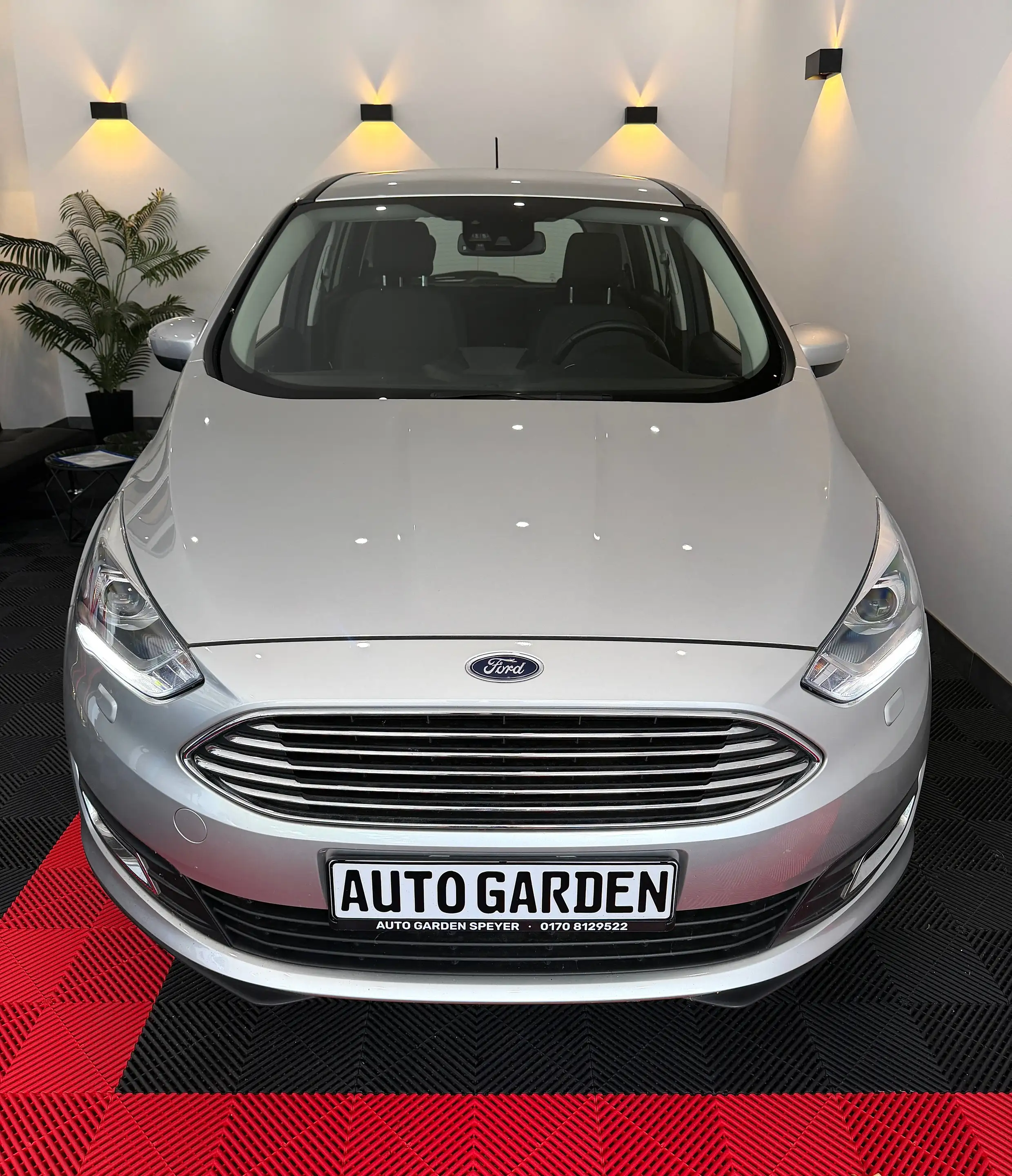 Ford Grand C-Max Titanium, 7 Sitzer — photo 2