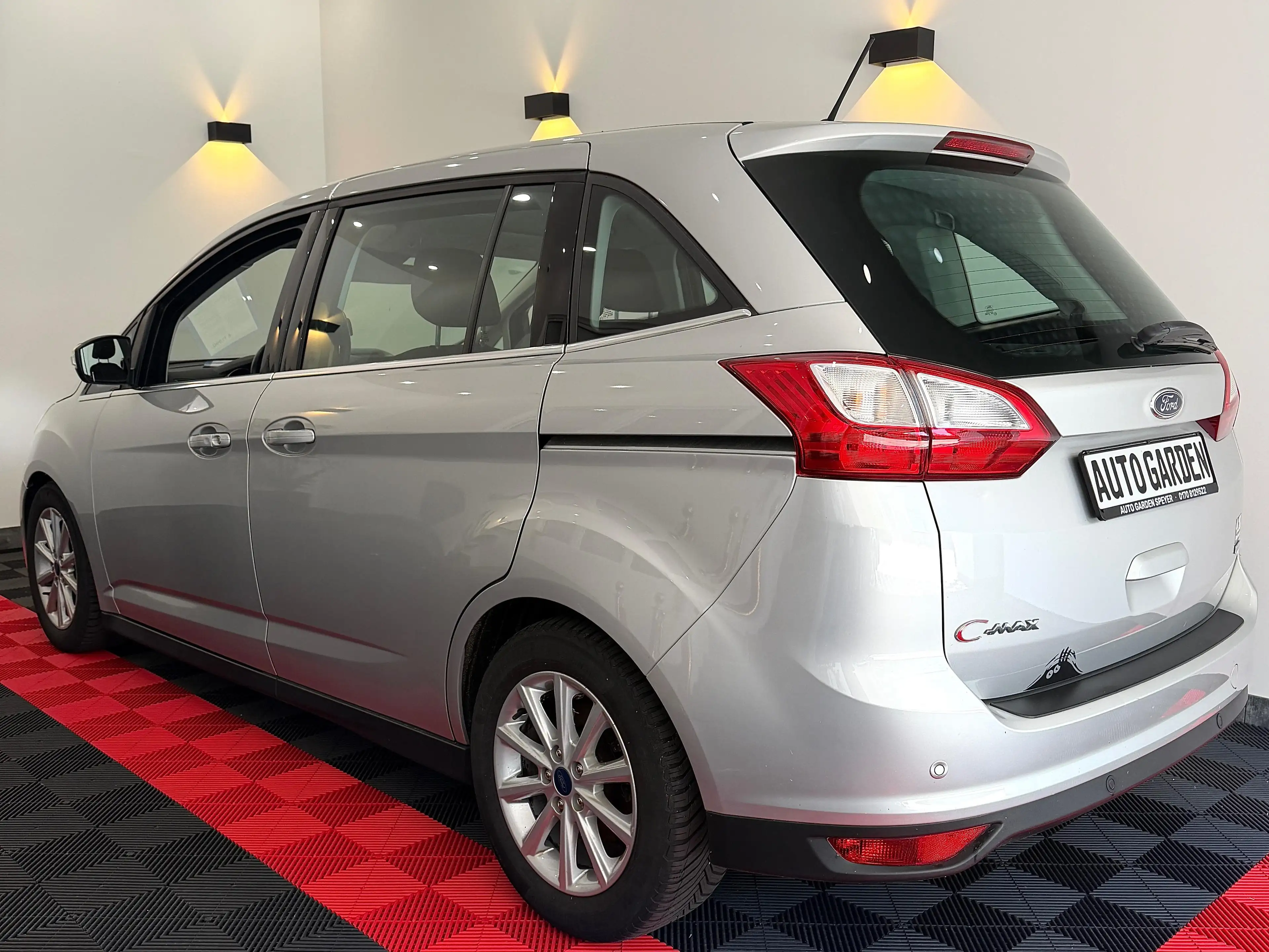 Ford Grand C-Max Titanium, 7 Sitzer — photo 3