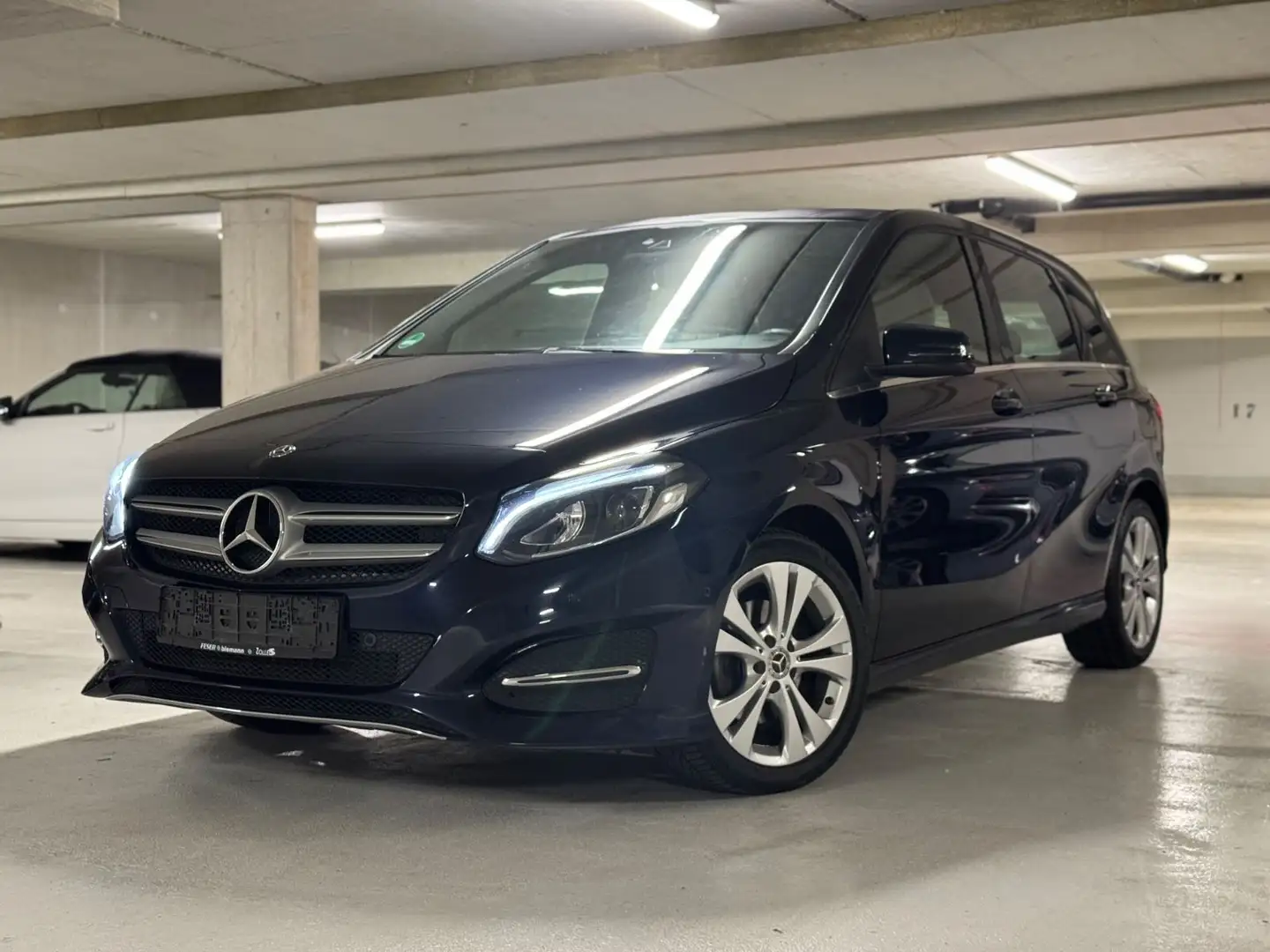 Mercedes-Benz B 180 *LED*Kamera*GARANTIE*H&K*SHZ Blau - 2
