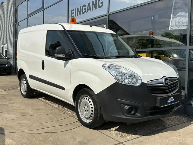 Opel Combo D Kasten  2,4t*2 Sitzer*Benzin/Erdgas