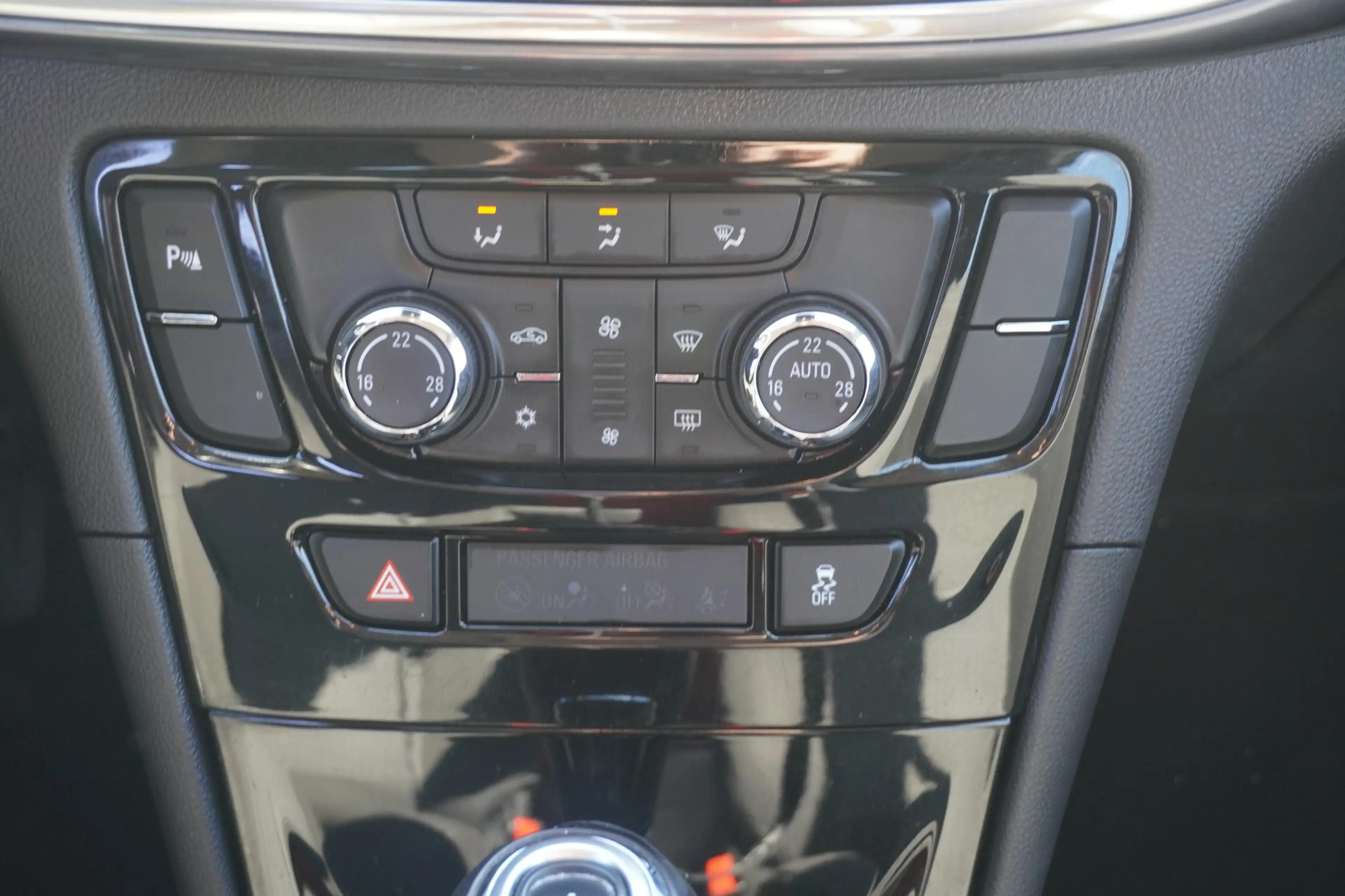 Opel Mokka X 1.4 Turbo Edition Kamera IntelliLink USB — photo 15