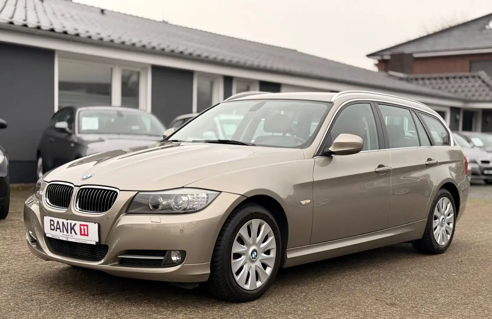 BMW 320 d E91 xDrive 1-Hand Xenon PDC Leder Sportsitz Beige - 1