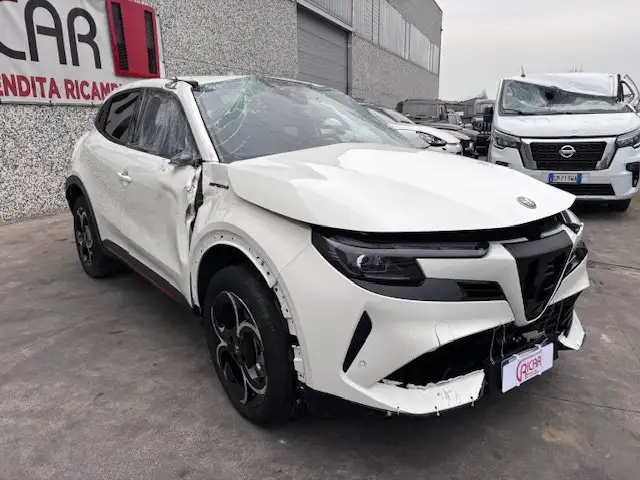 Alfa Romeo Junior Junior 1.2 ibrida Speciale 145cv edct6