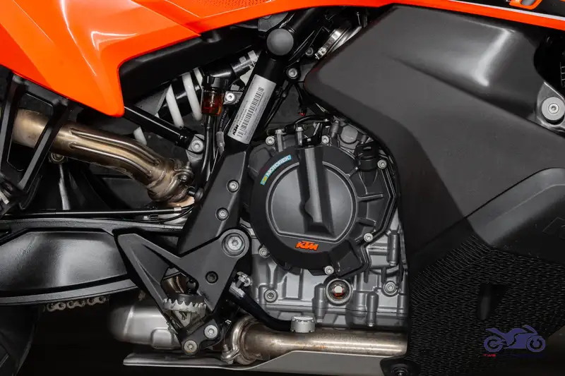 KTM 890 ADVENTURE - foto 4
