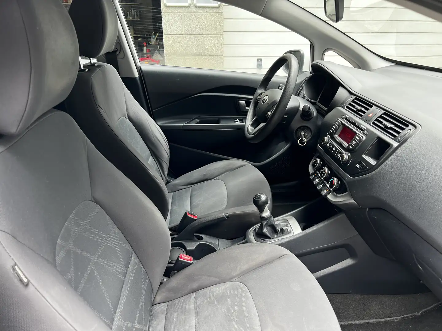 Kia Rio 1.2i  EASY - AIRCO - GARANTIE Blanc - 2