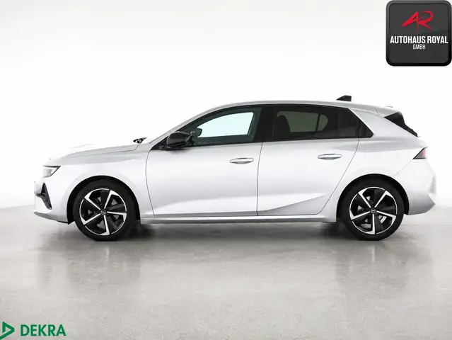 Opel Astra view 2