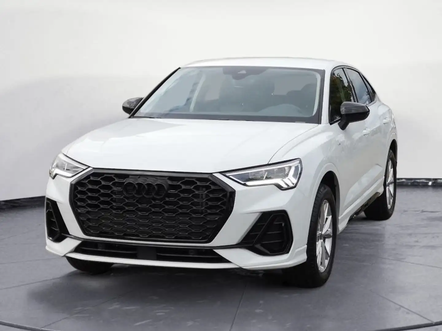 Audi Q3 S line 35 TFSI Weiß - 2