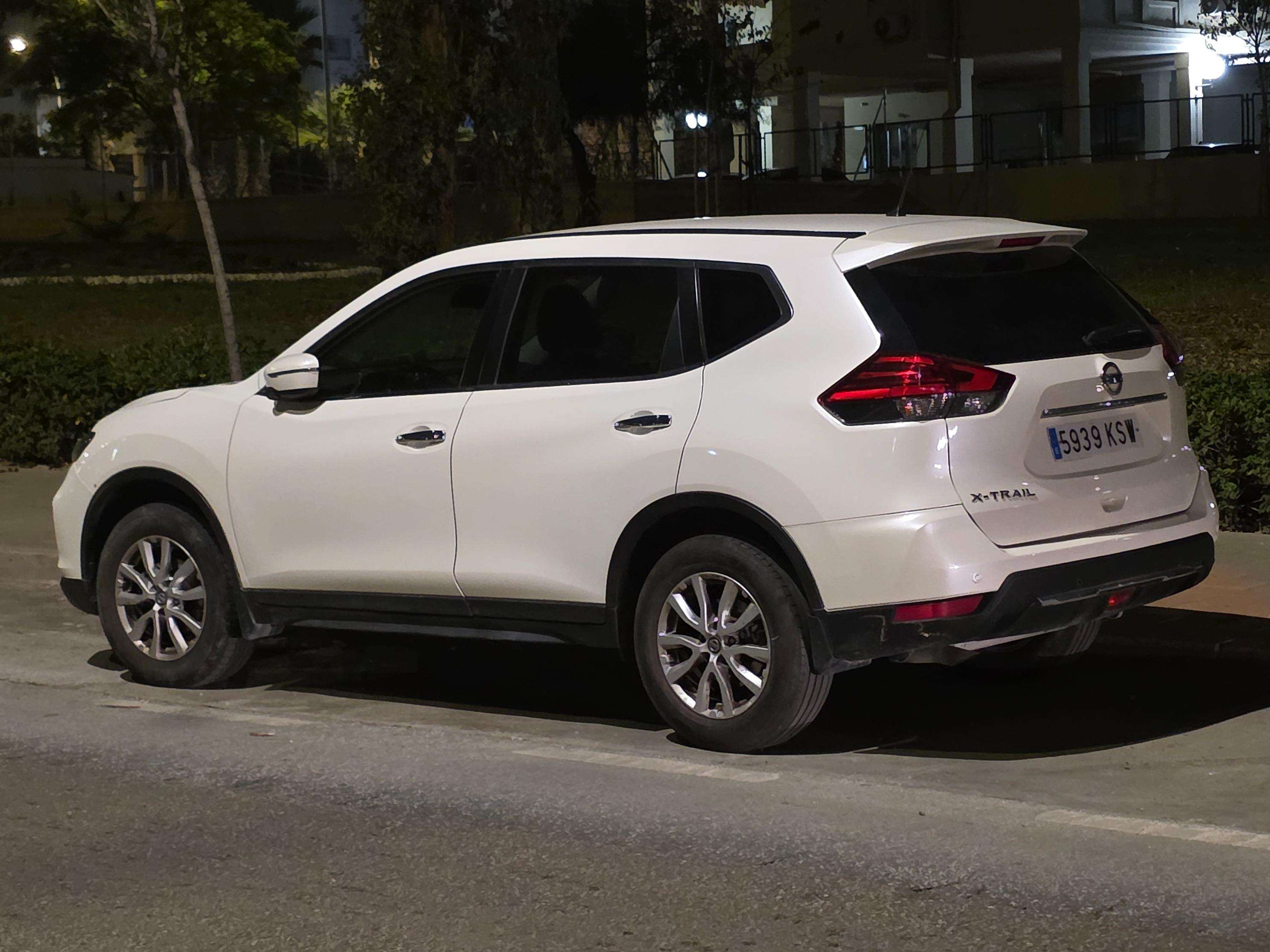 Nissan X-Trail X-Trail 1.6 dCi Acenta 4x4-i Acenta - foto 1