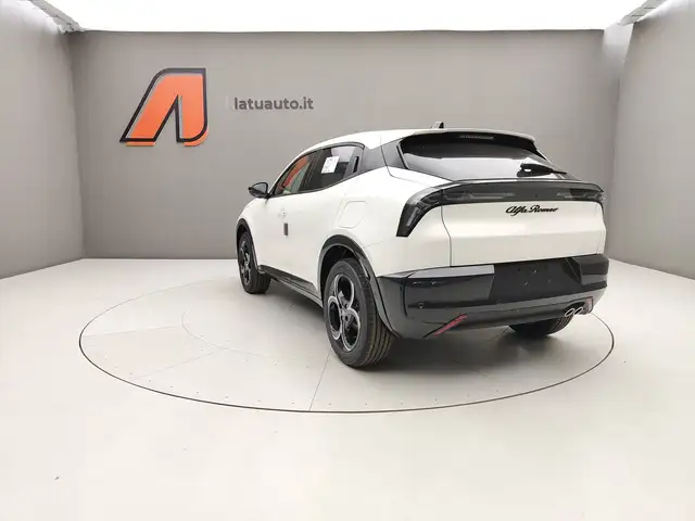 Alfa Romeo Junior view 5