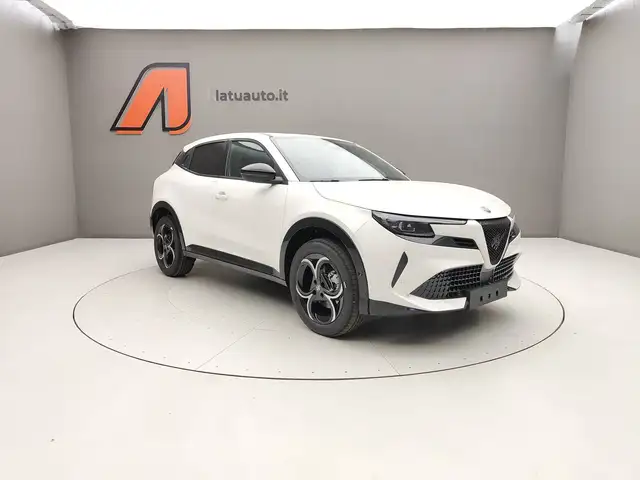 Alfa Romeo Junior view 3