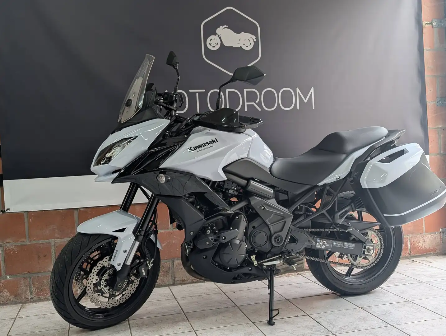 Kawasaki Versys 650 Alb - 1