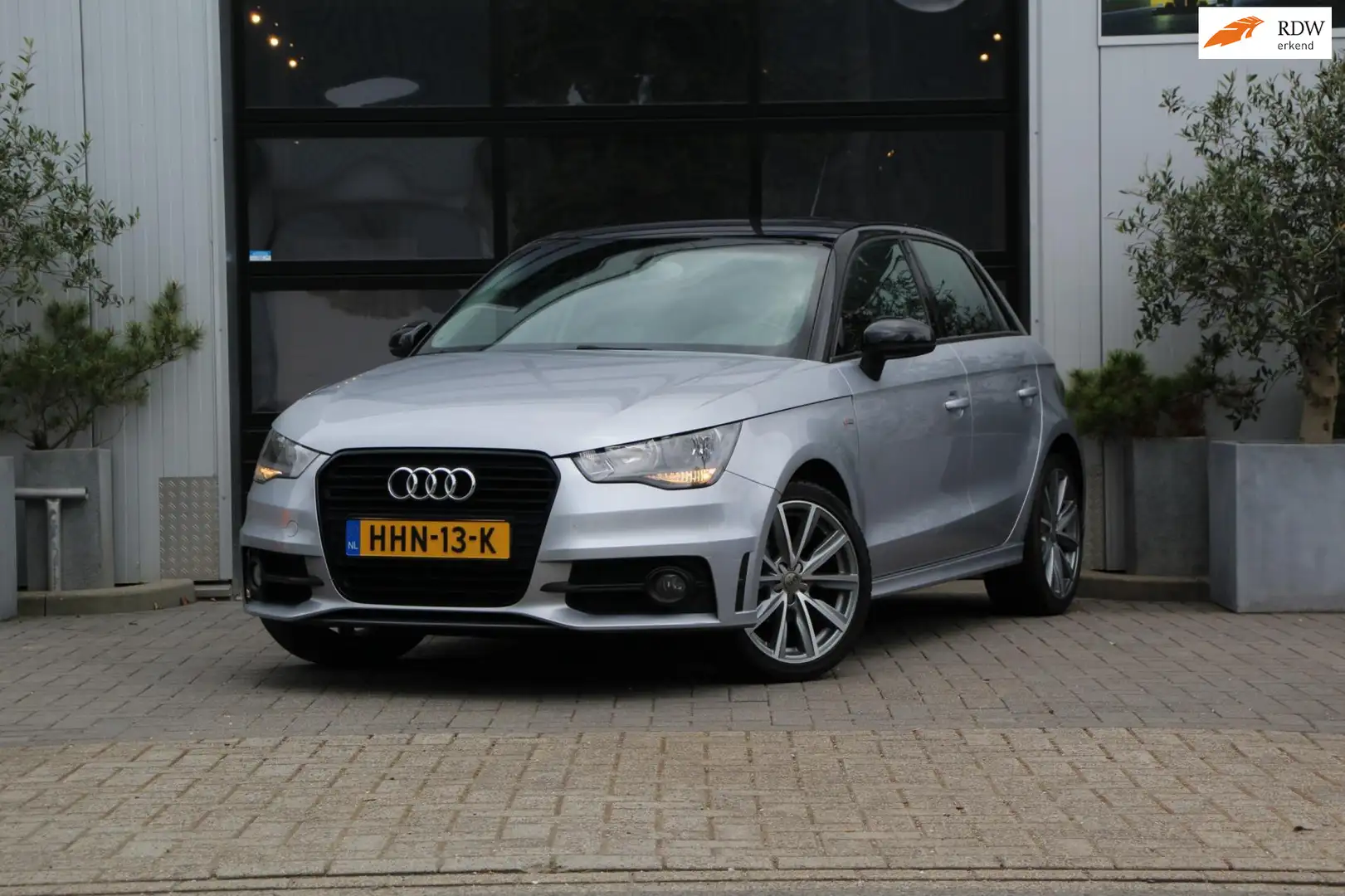 Audi A1 Sportback 1.2 TFSI Pro Line S - S Line - 5DRS - ST Gris - 1