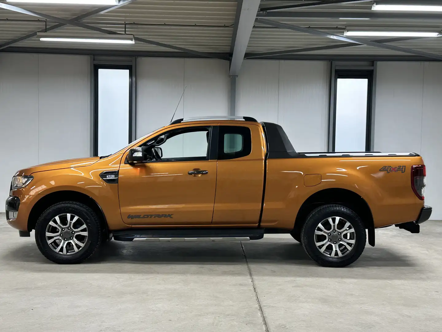 Ford Ranger 3.2 TDCi Wildtrak Supercab | ACC | Stoelverwarming Oranje - 2