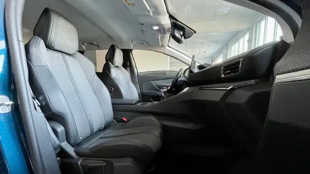 Peugeot 3008 view 13