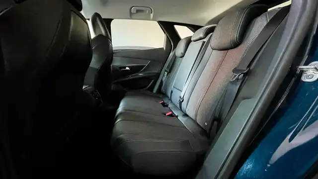 Peugeot 3008 view 11