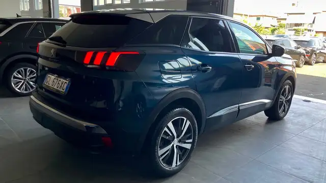 Peugeot 3008 view 8