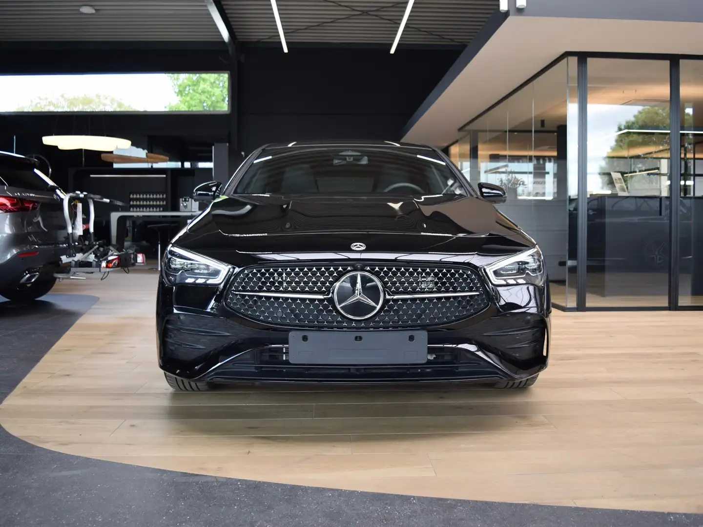 Mercedes-Benz CLA 250 CLA 250 e Shooting Brake AMG/HUD/Pano dak/night Noir - 2