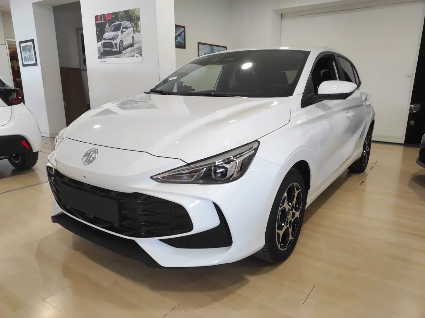 MG MG3 FULL HYBRID+ 195 CV LUXURY CON INCENTIVO REGIONALE Oro - 2