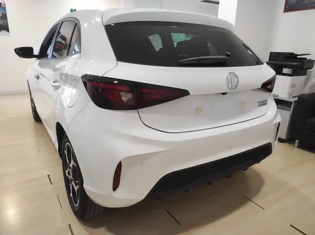 MG MG3 view 3